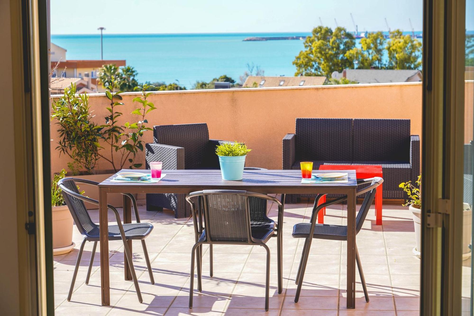 דירות פוצאלו Attico Terrazza Cielomare Seaview מראה חיצוני תמונה